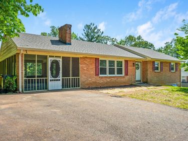 204 Hilltop Drive, Madison Heights, VA 24572