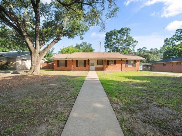 1102 Oaklawn Drive, Corsicana, TX 75110