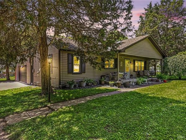 1261 Wallaby Drive, Beavercreek, OH 45432