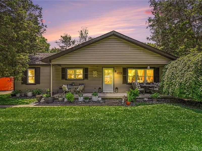 1261 Wallaby Drive, Beavercreek, OH 45432 Photo 2
