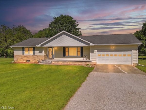 904 Lenox New Lyme Road , Jefferson, OH 44047