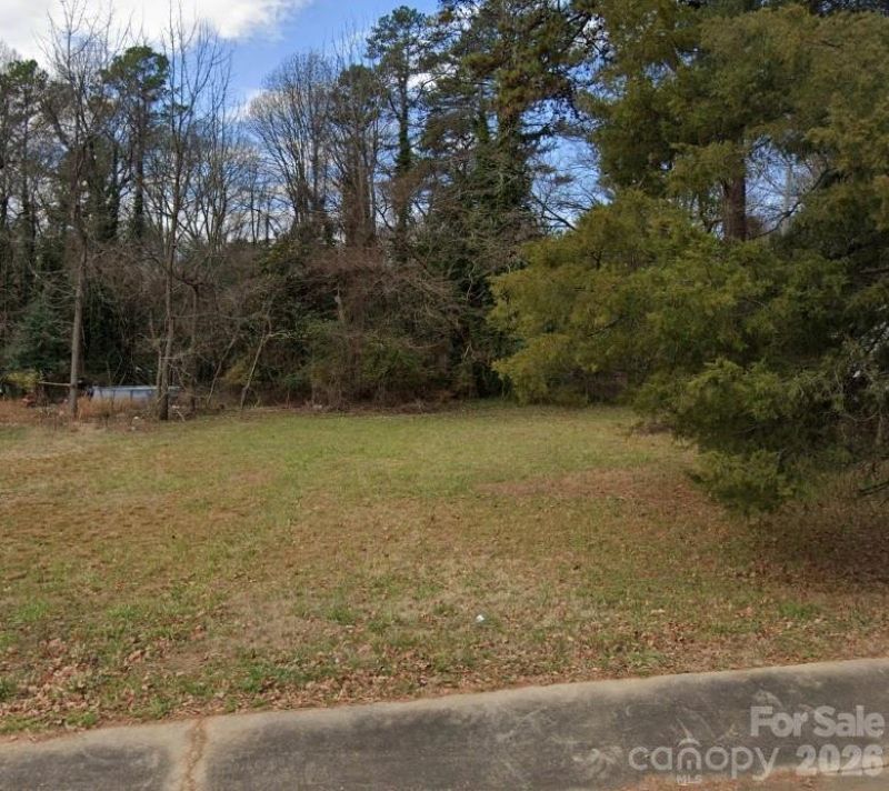 2736 Capitol Drive, Charlotte, NC 28208 Main Photo