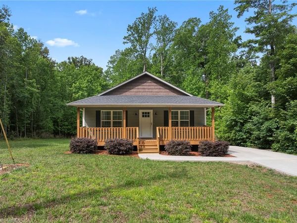 247 Lake Drive 9 , Lexington, NC 27292