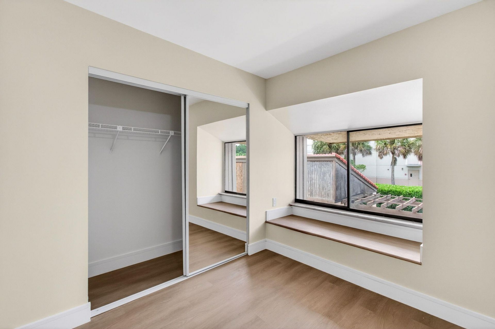 1330 NW 13th Street, Unit 12, Boca Raton, FL 33486 Photo