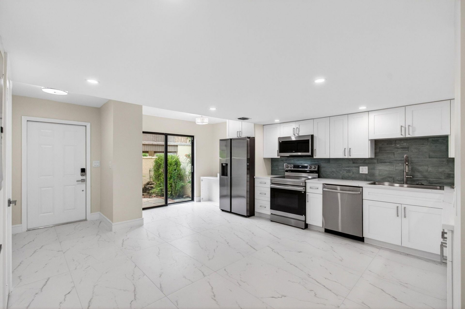 1330 NW 13th Street, Unit 12, Boca Raton, FL 33486 Photo