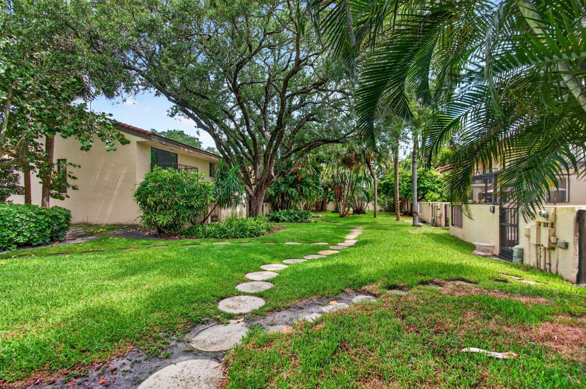 1330 NW 13th Street, Unit 12, Boca Raton, FL 33486 Photo