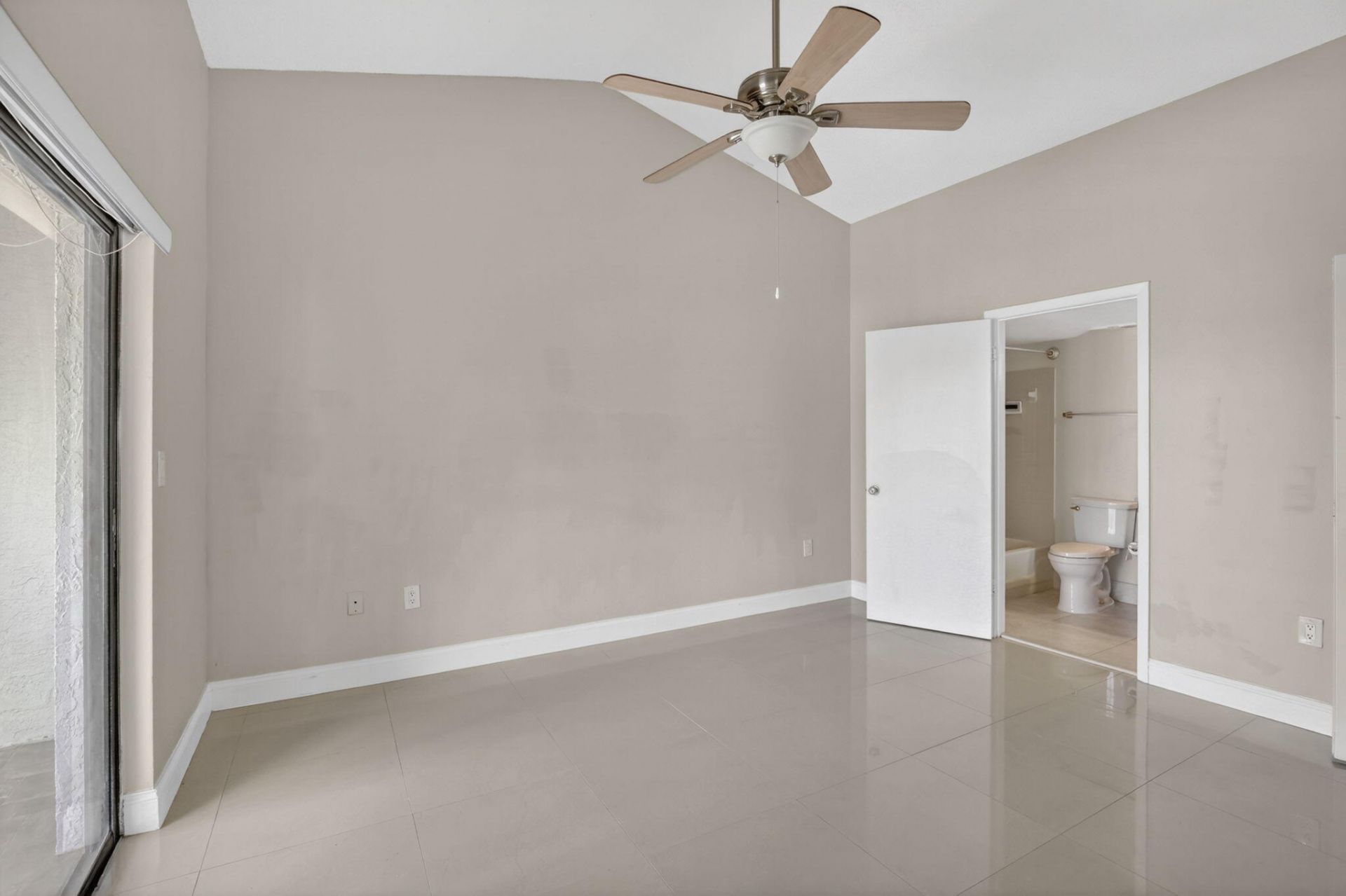 2445 SW 18th Terrace, Unit 922, Fort Lauderdale, FL 33315 Photo