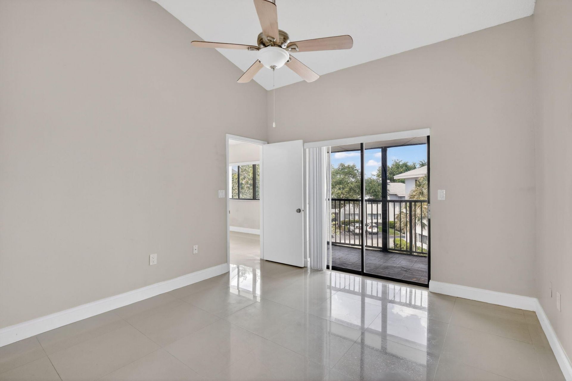 2445 SW 18th Terrace, Unit 922, Fort Lauderdale, FL 33315 Photo