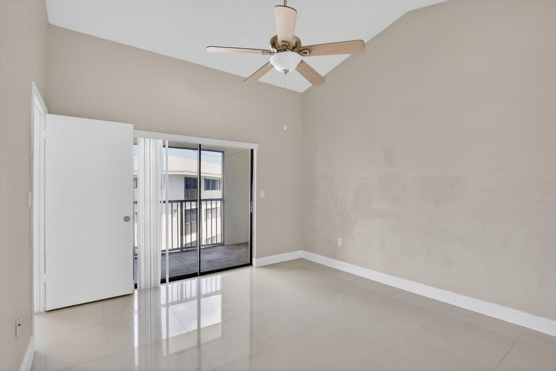 2445 SW 18th Terrace, Unit 922, Fort Lauderdale, FL 33315 Photo