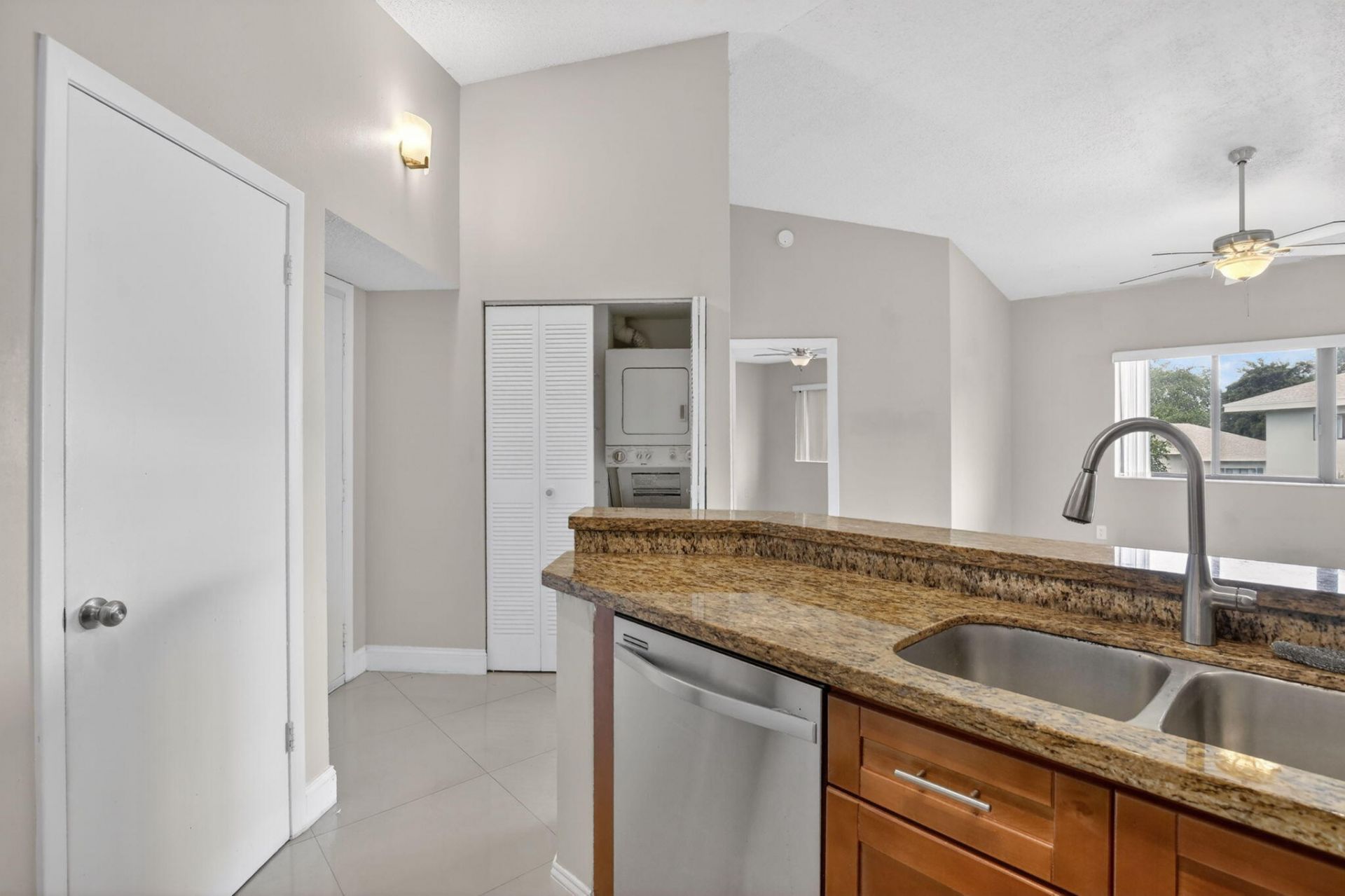 2445 SW 18th Terrace, Unit 922, Fort Lauderdale, FL 33315 Photo