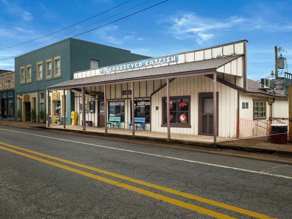 107 E Main Street , Hardy, AR 72542