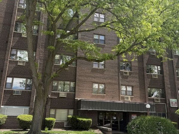 4600 N Cumberland Avenue , Unit 1, Chicago, IL 60656