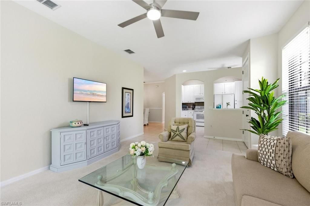 7685 Meadow Lakes Dr, Unit 1301, Naples, FL 34104 Photo