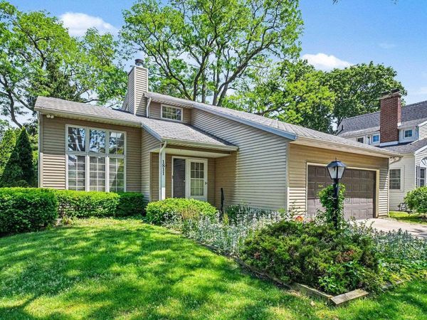 1811 E Madison Street, South Bend, IN 46617