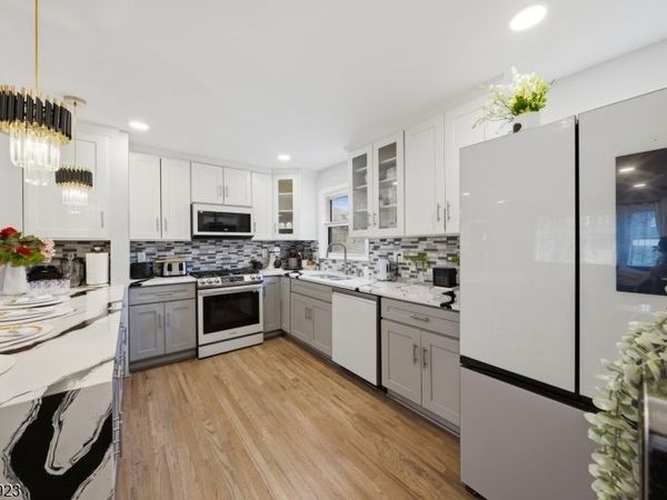 501 E 2Nd Ave, Roselle, NJ 07203