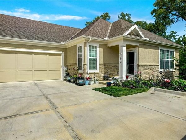 722 E 110th Terrace, Kansas City, MO 64131
