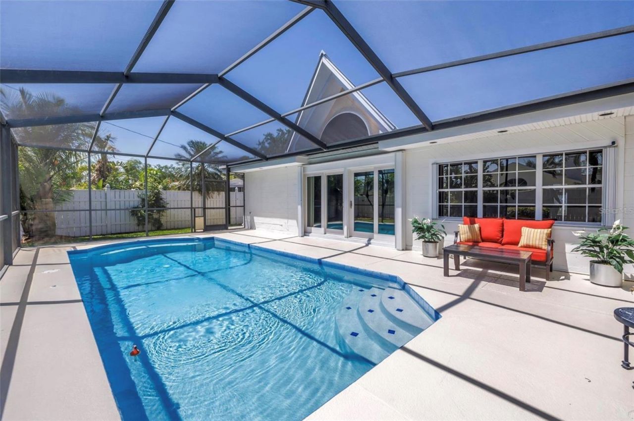 742 45th Avenue Ne, Saint Petersburg, FL 33703 Photo