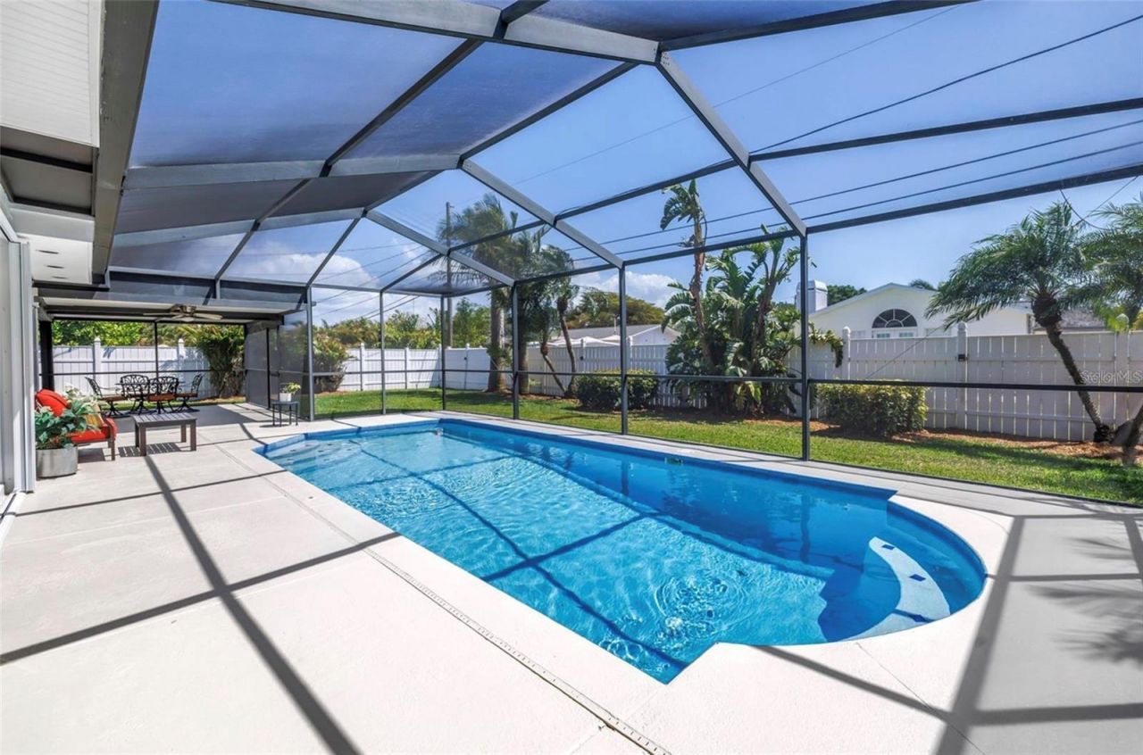 742 45th Avenue Ne, Saint Petersburg, FL 33703 Photo