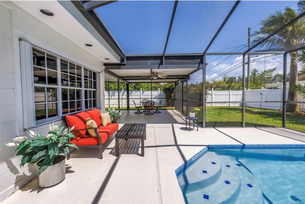 742 45th Avenue Ne, Saint Petersburg, FL 33703 Photo