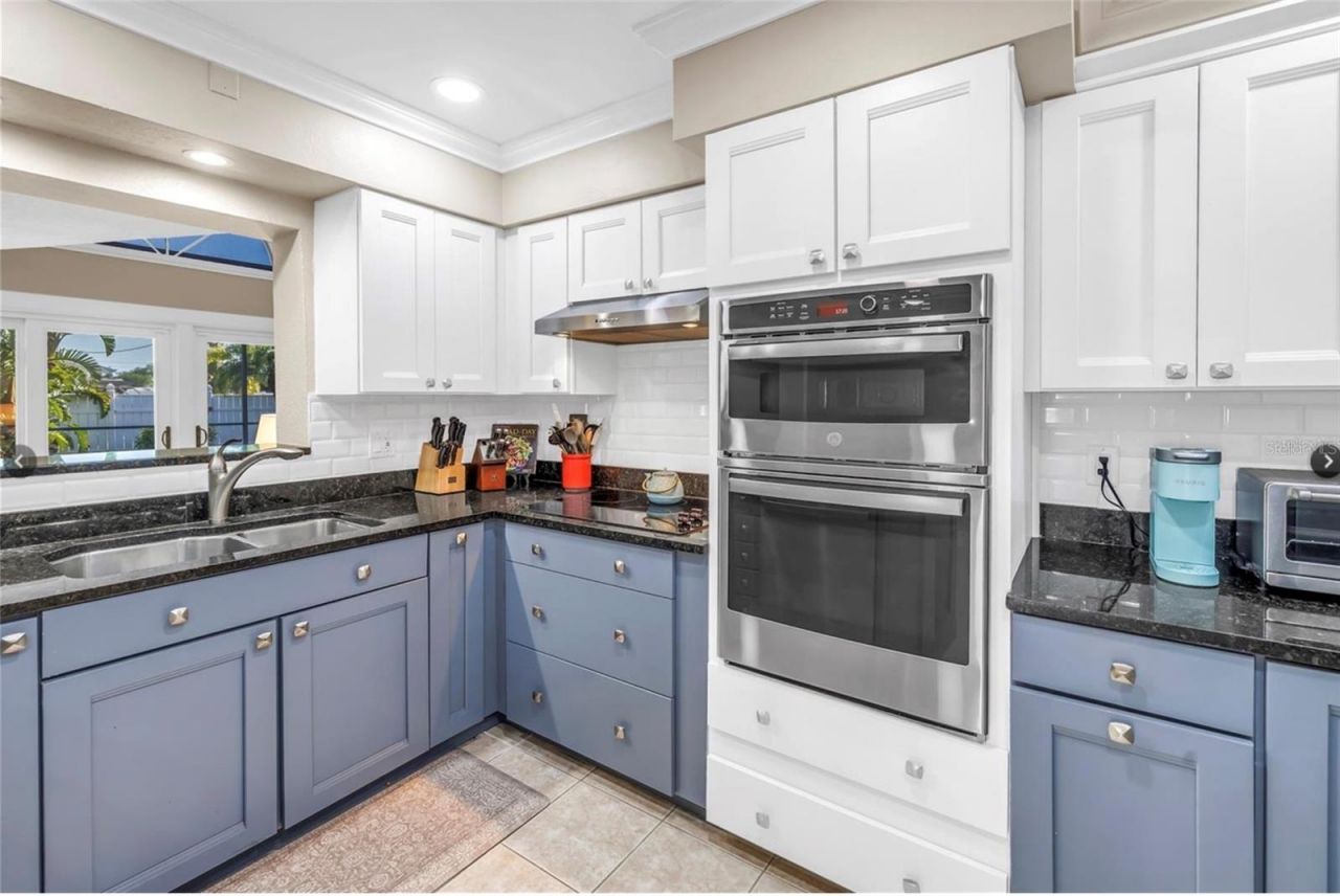 742 45th Avenue Ne, Saint Petersburg, FL 33703 Photo