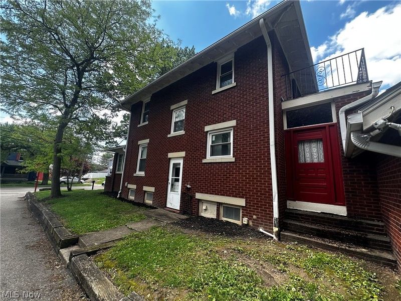 3771 Edison Street NW, Uniontown, OH 44685 Photo 2