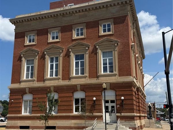 201 N Main Street , Harrison, AR 72601