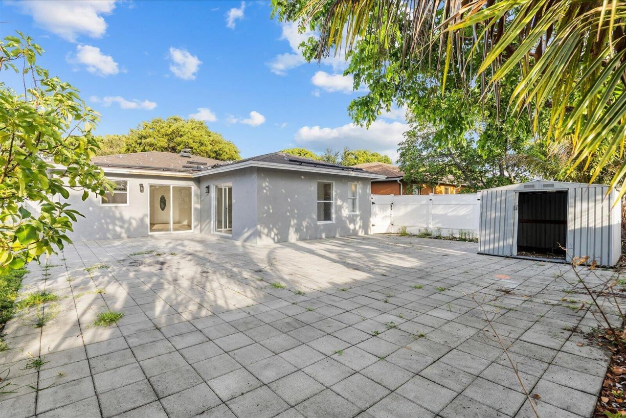 1561 NW 7th Lane, Pompano Beach, FL 33060 Photo