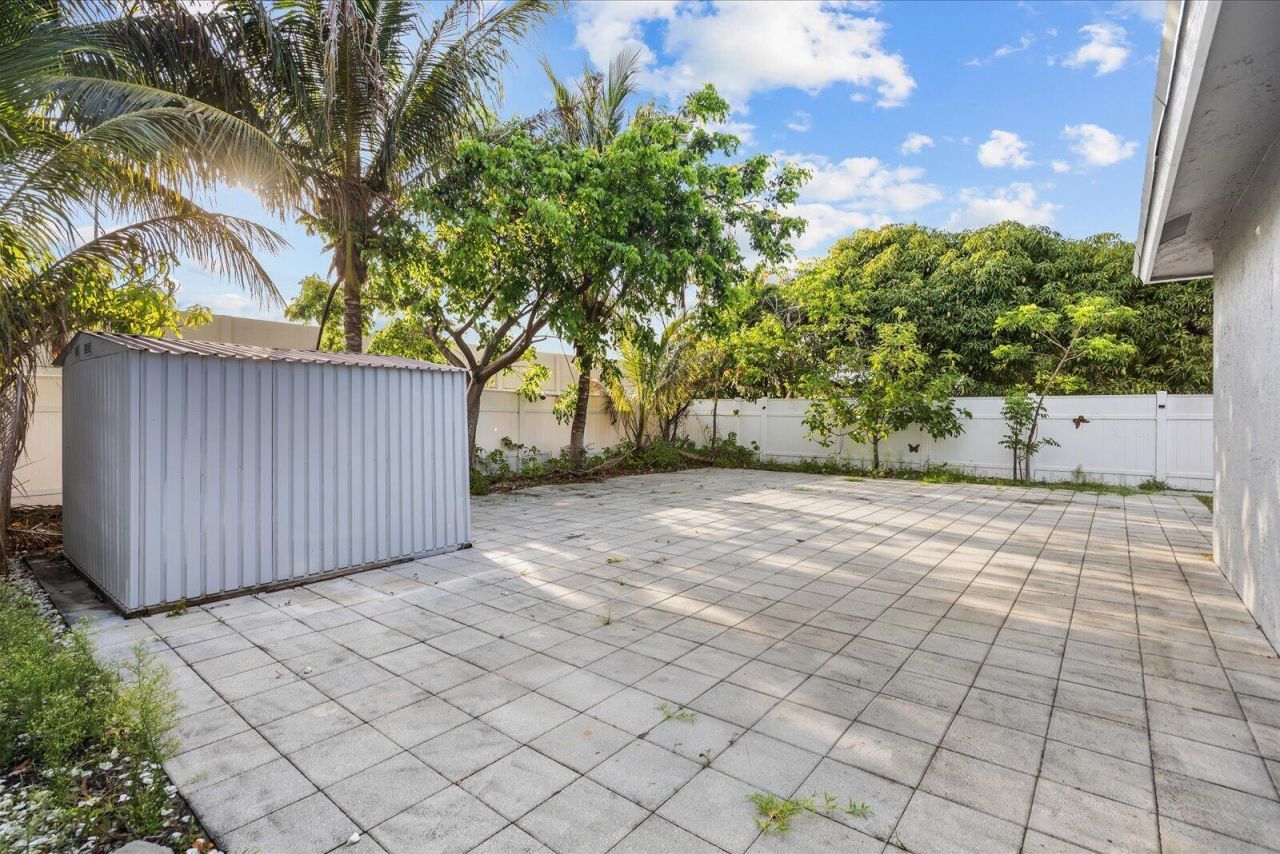 1561 NW 7th Lane, Pompano Beach, FL 33060 Photo