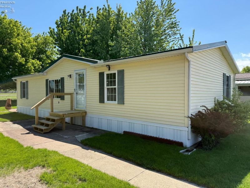 45 E Bass Circle, Marblehead, OH 43440 Photo 1