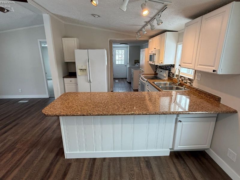 45 E Bass Circle, Marblehead, OH 43440 Photo 10