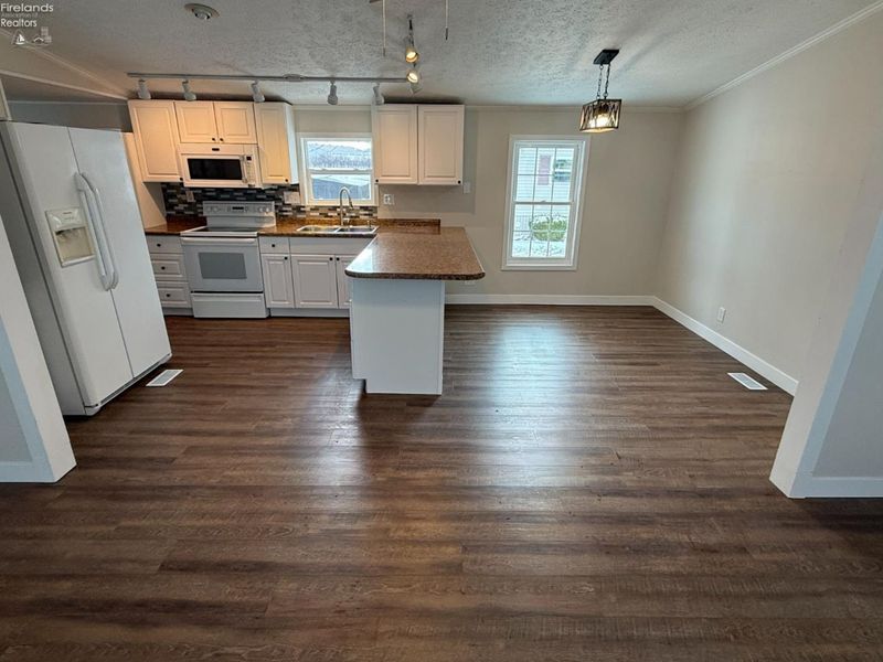 45 E Bass Circle, Marblehead, OH 43440 Photo 8