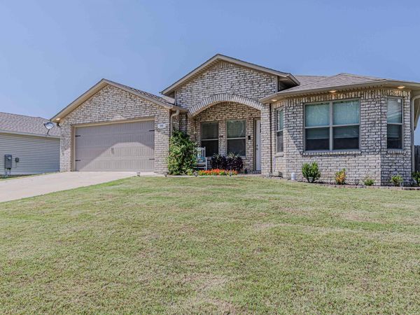 99 FORMON Drive, Paragould, AR 72450