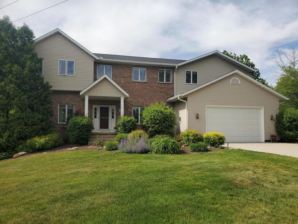 5451 County Highway Tt -, Sun Prairie, WI 53559