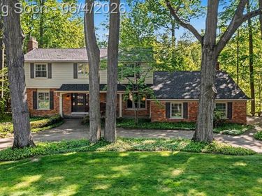 22586 N Nottingham Drive, Beverly Hills Vlg, MI 48025