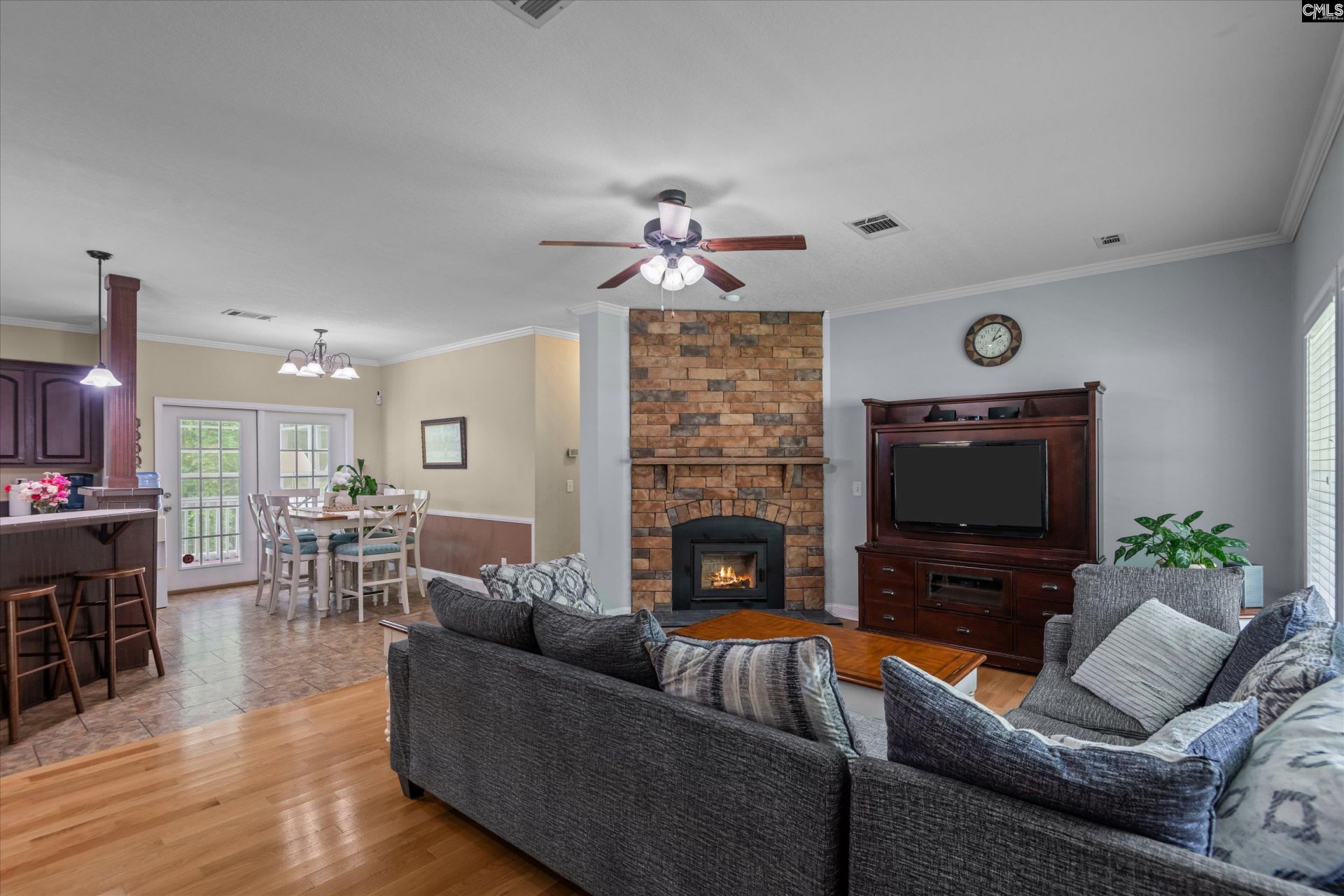 309 Whispering Meadow Lane Photo 7