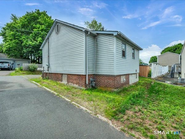 61 Maple , Wallingford, CT 06492