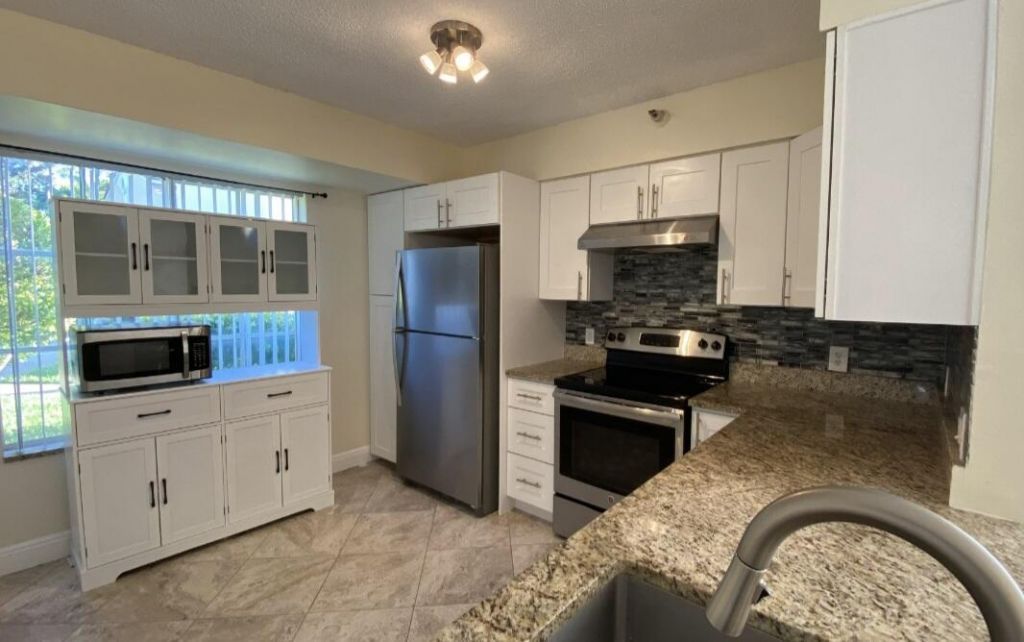 117 Yacht Club Way, Unit 111, Hypoluxo, FL 33462 Photo