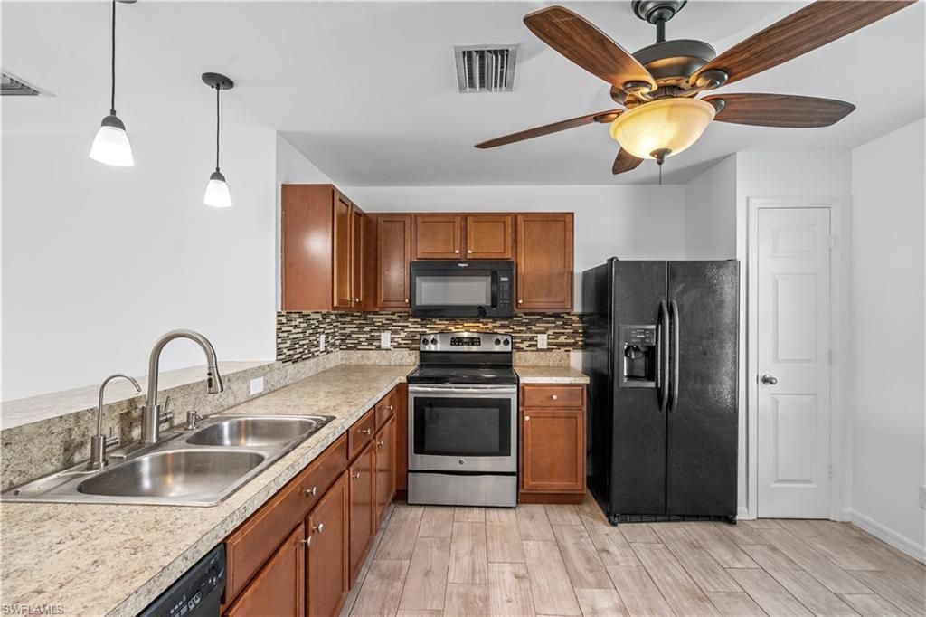 336 NE 30th Ter , Cape Coral, FL 33909 Photo