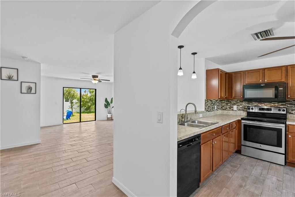 336 NE 30th Ter , Cape Coral, FL 33909 Photo