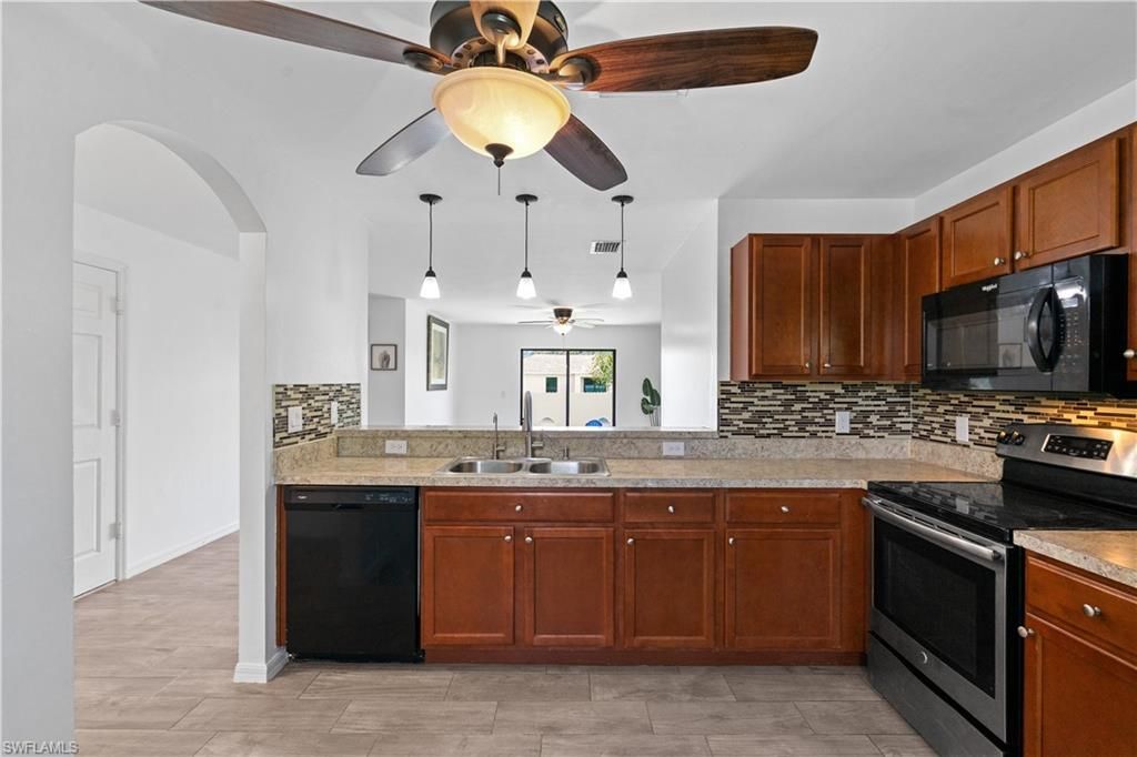 336 NE 30th Ter , Cape Coral, FL 33909 Photo