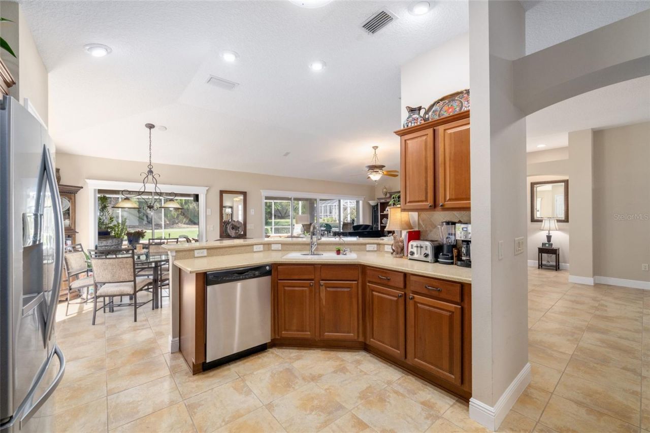 2741 Persimmon Loop, The Villages, FL 32162 Photo