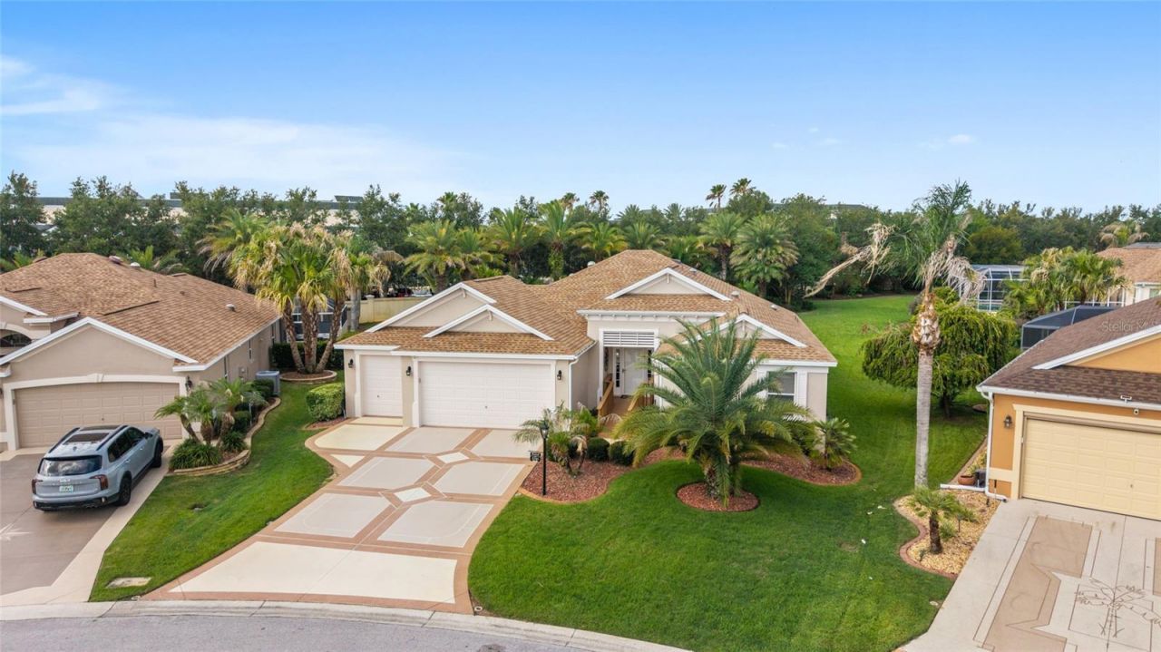 2741 Persimmon Loop, The Villages, FL 32162 Photo