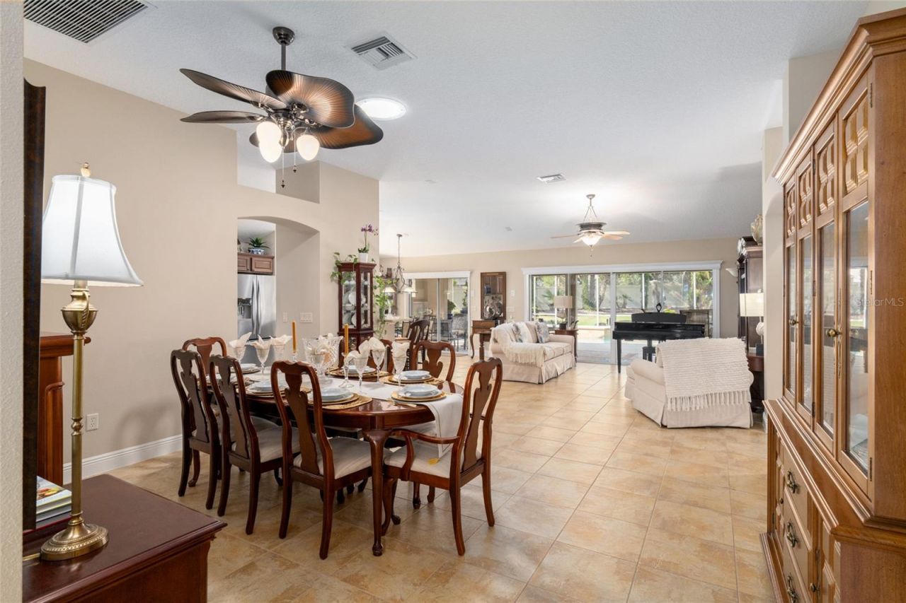 2741 Persimmon Loop, The Villages, FL 32162 Photo