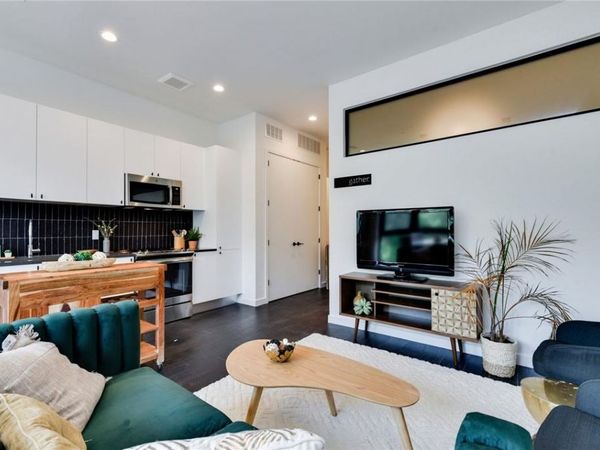 800 Embassy DR, Unit 416, Austin, TX 78702