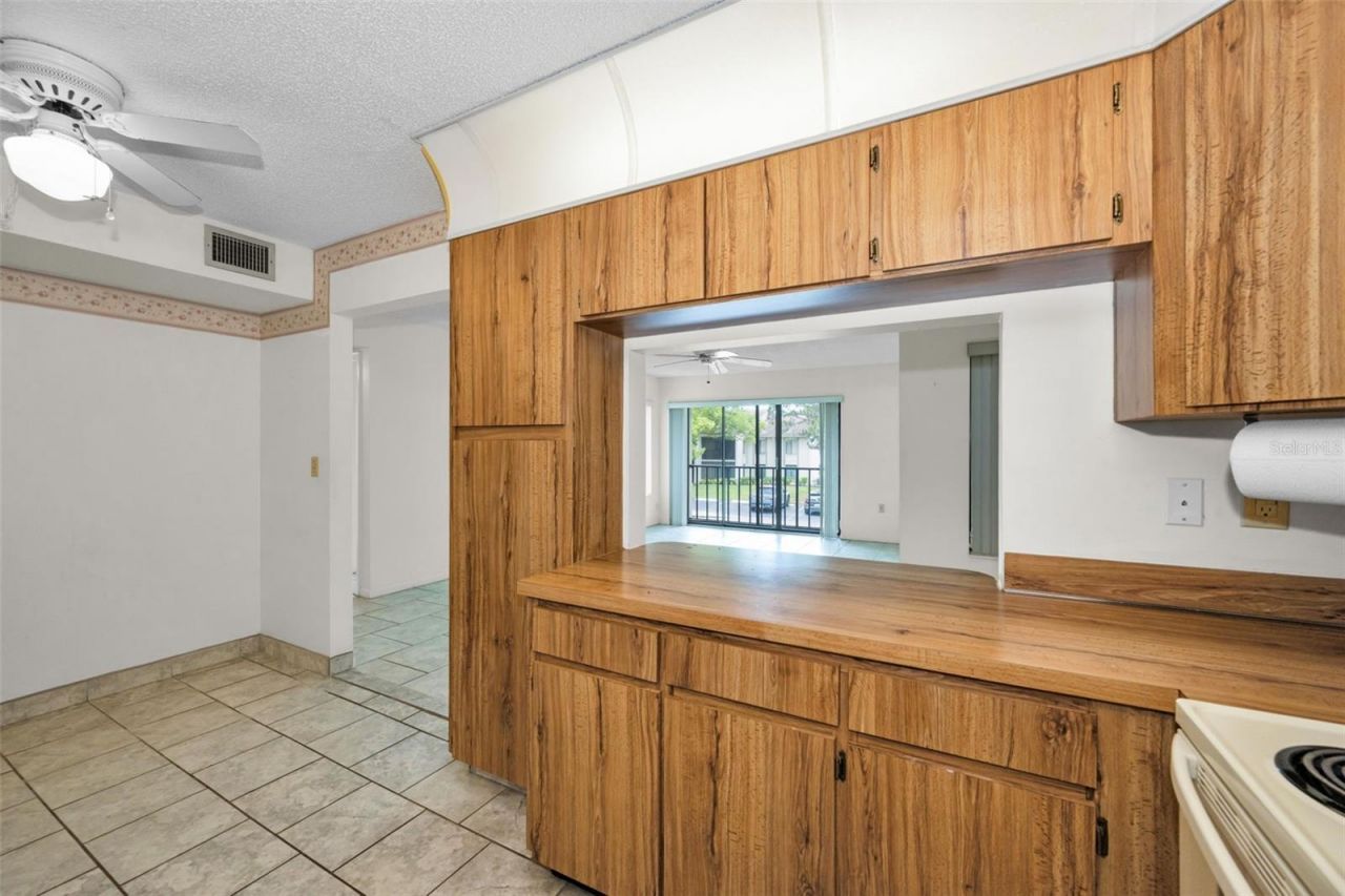 2687 Pine Ridge Way S, Unit B2, Palm Harbor, FL 34684 Photo