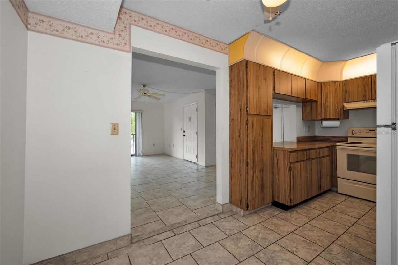 2687 Pine Ridge Way S, Unit B2, Palm Harbor, FL 34684 Photo