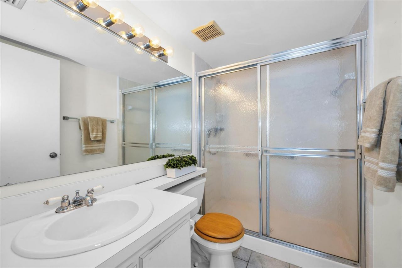 2687 Pine Ridge Way S, Unit B2, Palm Harbor, FL 34684 Photo