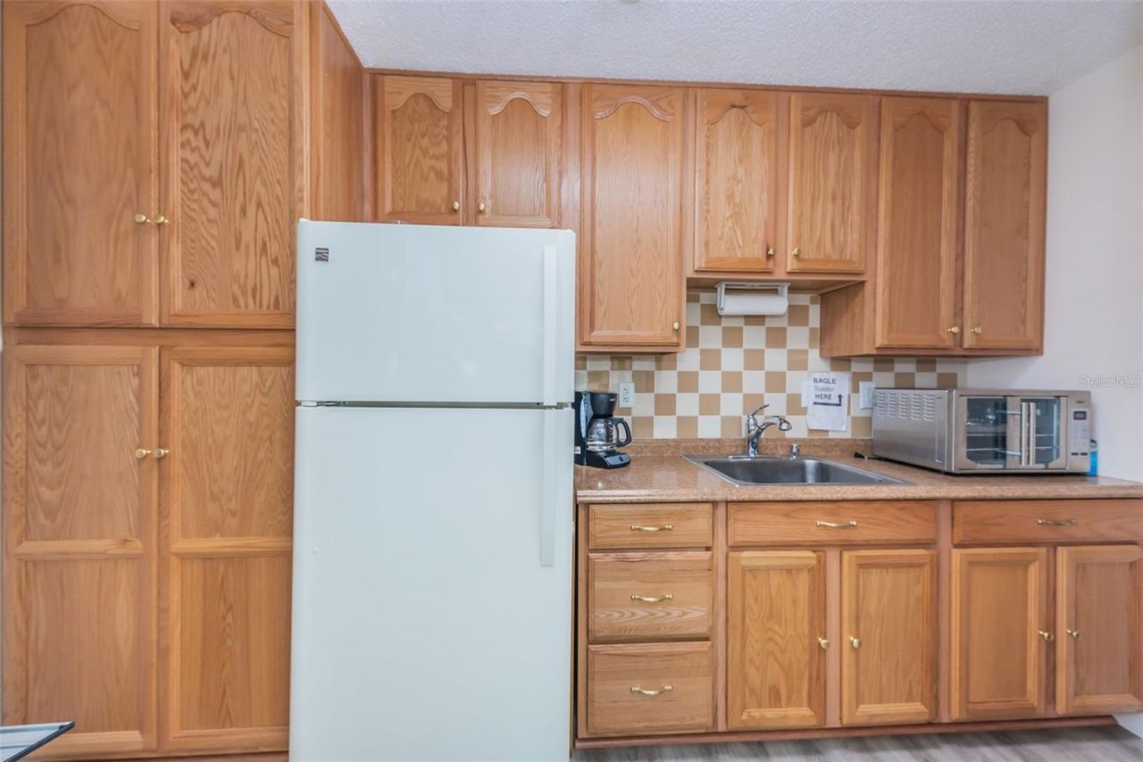 2687 Pine Ridge Way S, Unit B2, Palm Harbor, FL 34684 Photo