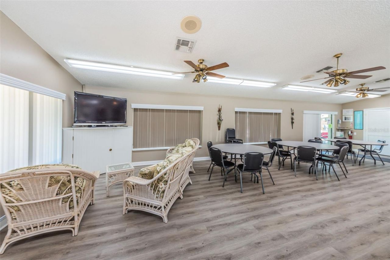 2687 Pine Ridge Way S, Unit B2, Palm Harbor, FL 34684 Photo