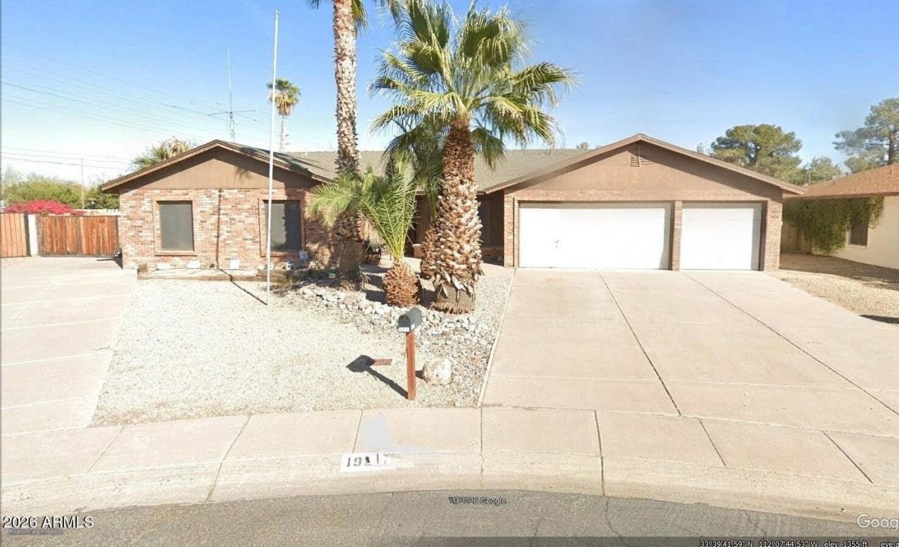 19225 N 32nd Drive, Phoenix, AZ 85027 Main Photo